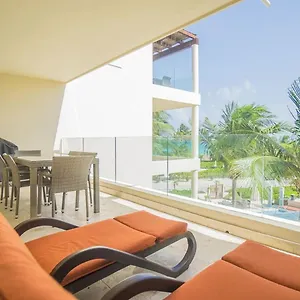 Aparthotel The Elements Oceanfront & Beachside ****